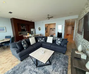 Photo 5 - PH, Balcony, Lazy River, I/O Pools, Game Room, Spa, Beach, Luxury 2/2 Penthouse!