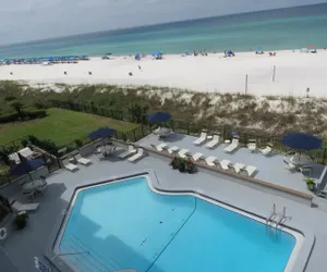 Photo 2 - Beachfront | Pool | Sleeps 6 | Family/Couple Ideal