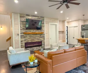 Photo 5 - Ride ATVs • Luxe King Suite •  Modern-Meets-Cozy Retreat  • Prime Location
