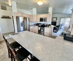 Photo 2 - Private Room/Bathroom/Garage in Grand Residence