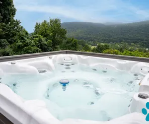 Photo 4 - Mountain Views, Hot Tub, Spa, Fire Pit, Game Room