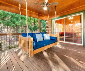Photo 4 - The Bears Den - Pet Friendly, Fire Pit, Kayaks!