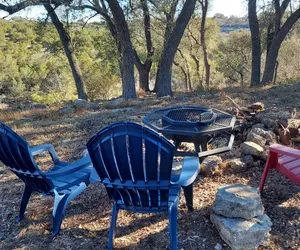 Photo 5 - Luxury RV Glamping: Cozy Up in Hill Country