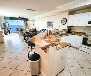 Photo 4 - ⭐⭐⭐⭐⭐Tidewater 2302-Spectacular 3BD Beach Condo, Pools, Arcade,HotTubs!