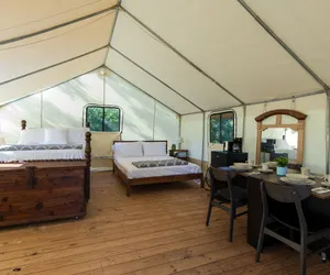 Photo 2 - Peaceful Nature Escape near Sam Houston Park