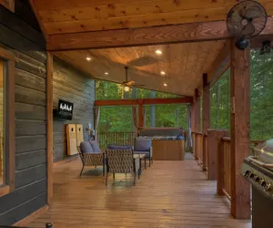 Photo 2 - Rated Top 10 One Bedroom + No Cabins Behind Property + Private Oversized Deck