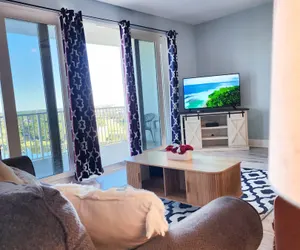 Photo 2 - On the most private end of the building, accessible and gorgeous!