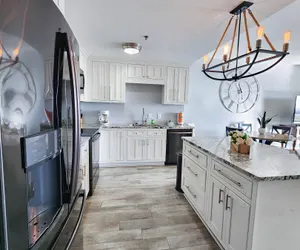 Photo 5 - Exceptional unit 633!Accessible and  Inviting! Perfect Beach set up!