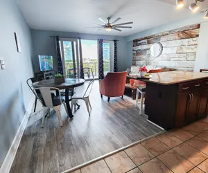 Photo 2 - Privacy on the 4th Floor, No Elevators needed, Updated With Fountain Show View!