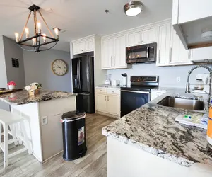 Photo 4 - Exceptional unit 633!Accessible and  Inviting! Perfect Beach set up!