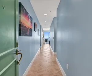 Photo 2 - PH, Balcony, Lazy River, I/O Pools, Game Room, Spa, Beach, Luxury 2/2 Penthouse!