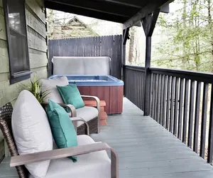 Photo 2 - Newly Remodeled! Short Drive to Dollywood & Gburg!