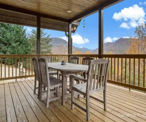 Photo 2 - Symphony House by Carolina Properties - Big Views