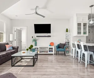 Photo 2 - Light-Filled Guest House with 2 Balconies & King Bed in Walkable East Nashville