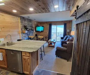 Photo 3 - Luxury living Amazing Mtn Views! indoor pool & spa