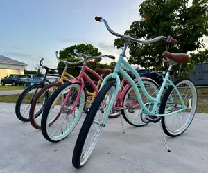 Photo 3 - Starfruit - Vanderbilt Beach House - Heated Pool w/ Beach Cruisers