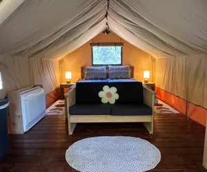 Photo 2 - Creekside Retreat: Glamp in the Smokies