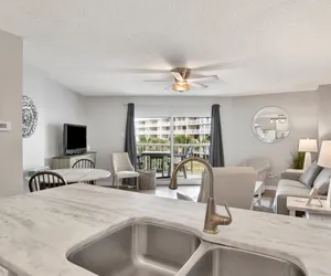 Photo 5 - Tradewinds 208 – Beautifully Updated 1BR/2BA with Bonus Bunks and Gulf Views!