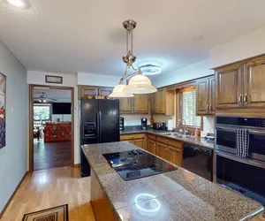 Photo 2 - Lakeside Bliss: golf, lake, pier, pets allowed