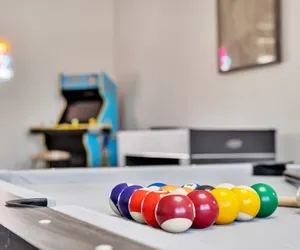 Photo 4 - Strip-side Villa: Pool, Mini Golf, Casino Games!