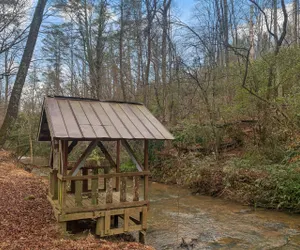 Photo 2 - Fully Furnished Mid Term Rental, 10 mins to Helen, Creekside Fishing, Firepit
