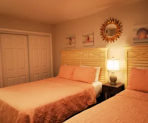 Photo 5 - Top Floor | Beachfront | Pool | Gym | Tennis Court