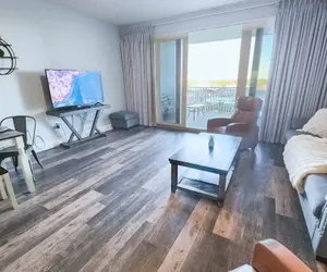 Photo 2 - Gorgeous Set up! Dive into the best vacation with Best Amenities!