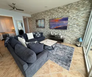 Photo 4 - PH, Balcony, Lazy River, I/O Pools, Game Room, Spa, Beach, Luxury 2/2 Penthouse!