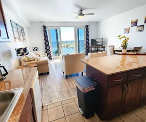 Photo 5 - 50 feet from 10th floor pool and hot tub! Gorgeous Condo! Resort