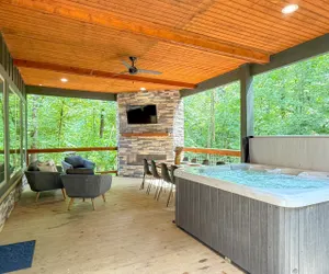 Photo 3 - Ride ATVs • Luxe King Suite •  Modern-Meets-Cozy Retreat  • Prime Location
