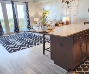 Photo 5 - Immaculate! Large and inviting! Dive into the best vacation NOW!