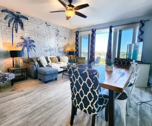 Photo 4 - Gorgeous Unit, Fantastic Location, Best amenities with a private boardwalk