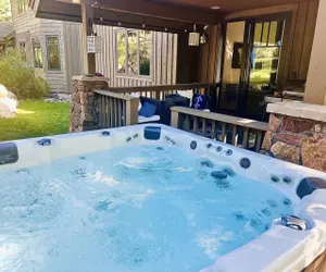 Photo 4 - Exclusive Pet Friendly Home! Private Hot Tub,Gym