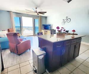 Photo 5 - Perfect location on 5 FTH FLOOR! Amazing set up for a memorable stay!