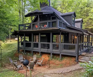 Photo 4 - Fully Furnished Mid Term Rental, 10 mins to Helen, Creekside Fishing, Firepit