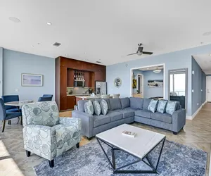 Photo 3 - PH, Balcony, Lazy River, I/O Pools, Game Room, Spa, Beach, Luxury 2/2 Penthouse!