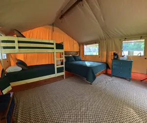 Photo 4 - Lake Livingston Glamping Retreat