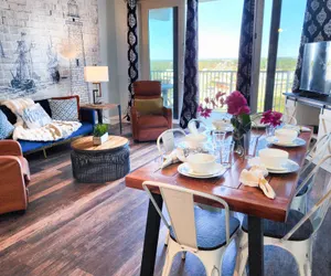 Photo 5 - Enjoy the heavenly views and dive into the magic of sunshine!