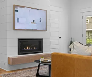 Photo 5 - Boutique Luxury King Suite with Fireplace, Heated Floor, & Chef's Kitchen