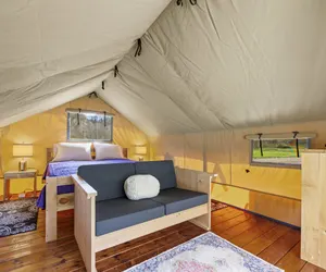 Photo 4 - Group Glamping: Luxury Tents Near Gburg and PF