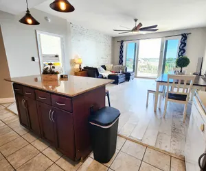 Photo 3 - Large 3 BD With Fountain Show Views on 5th Floor