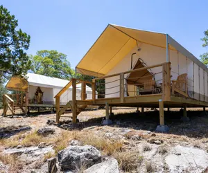 Photo 2 - Glamping Under Starry Skies in Hill Country