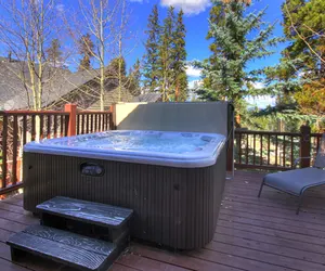 Photo 3 - Highwood Hideaway