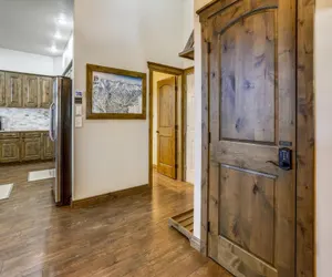 Photo 2 - Highwood Hideaway