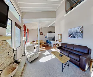 Photo 2 - Spacious 3 Bedroom Condo with Loft - Ski Cross Country Nearby! (Unit 615 at 1849)