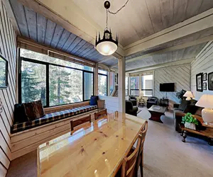 Photo 5 - Spacious Condo Great For Friends & Families - Onsite Ski and Snowboard Rentals (Unit 571 at 1849)