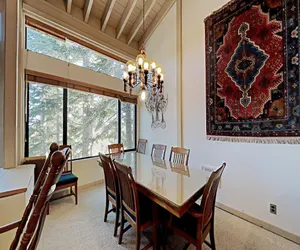 Photo 5 - Comfortable 4 Bdrm Condo with Easy Access to Mammoth Mountain, lifts, and the Village Gondola (Unit 632 at 1849)