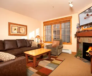 Photo 3 - 2Br Condo @ Springs 8848~Walk to slopes