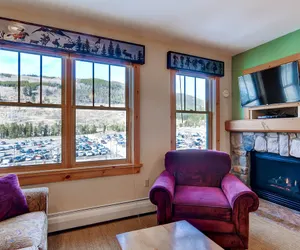 Photo 4 - Sleeps 4~Walk to the Slopes~No cleaning Fees