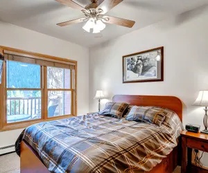 Photo 5 - Beautiful 2Br~Sleeps up to 6~No Cleaning Fees